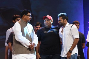 Celebrities at Thikka Audio Launch
